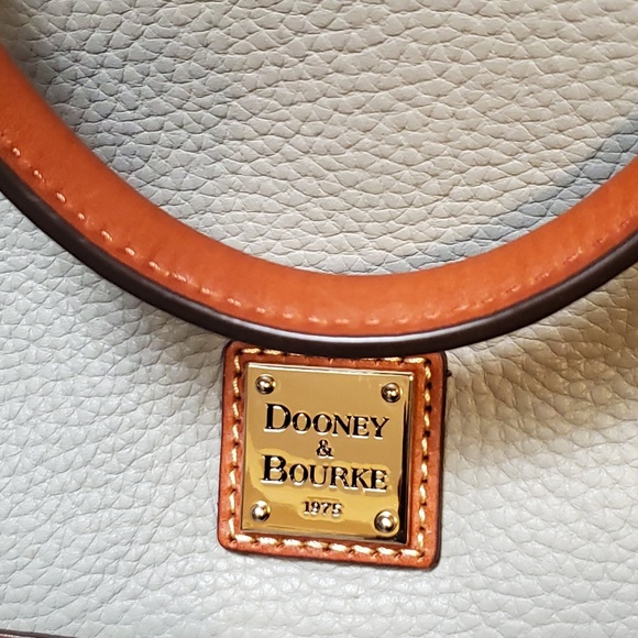 Handbag - Picture 3 of 4